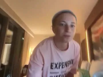 lolaa_darling – webcam model profile photo Image 10