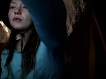 emilywarren296 – webcam model profile photo Image 19