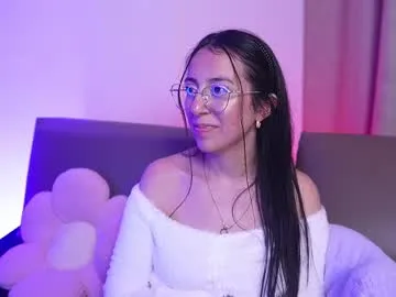 KylieSummer – webcam model profile photo Image 16