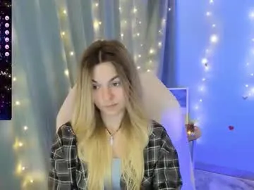 EmiliaWalker – webcam model profile photo Image 9