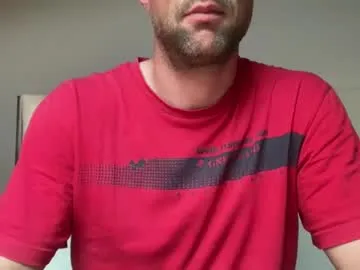 evoletbee – webcam model profile photo Image 6