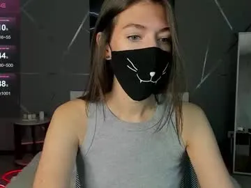 KiraMae – webcam model profile photo Image 14