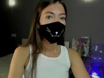 KiraMae – webcam model profile photo Image 4