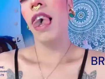 LiliDavison – webcam model profile photo Image 15