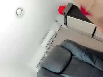 July – webcam model profile photo Image 15