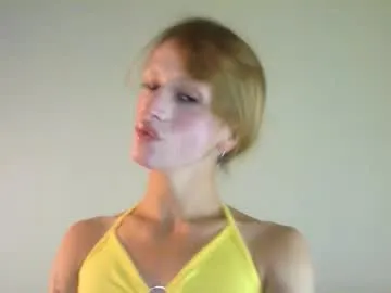 RileyHeaven – webcam model profile photo Image 14
