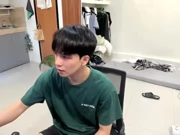 AmyCruize – webcam model profile photo Image 6