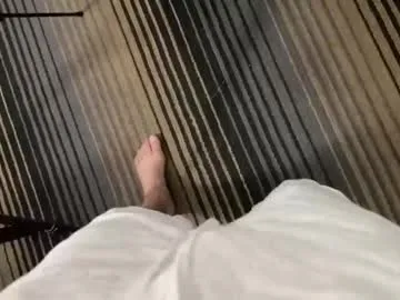 RoxyWilde cam session Image 3