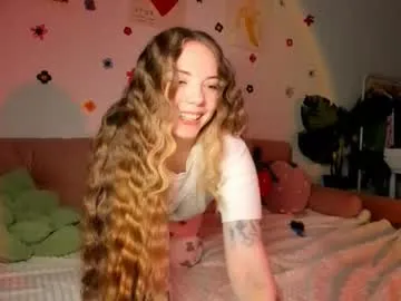 skinny_hottie18 – webcam model profile photo Image 15