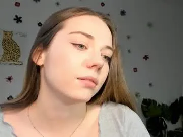 skinny_hottie18 – webcam model profile photo Image 9