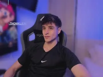 NikolJhones – webcam model profile photo Image 16