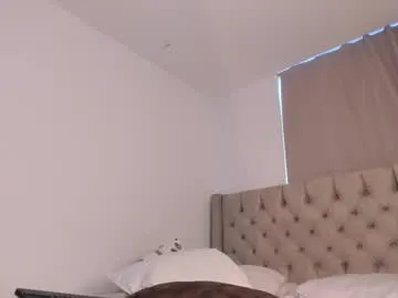 iamsomeone1234 – webcam model profile photo Image 8