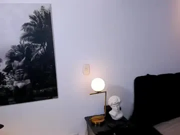 skinny_hottie18 – webcam model profile photo Image 15