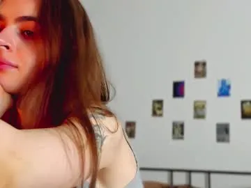 MilaDelays – webcam model profile photo Image 12