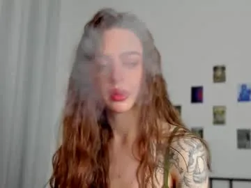 MilaDelays – webcam model profile photo Image 5