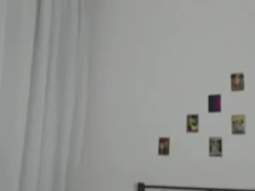 MilaDelays – webcam model profile photo Image 7