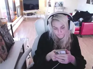 KimRoberth – webcam model profile photo Image 13