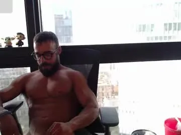 MartinaLeen – webcam model profile photo Image 5