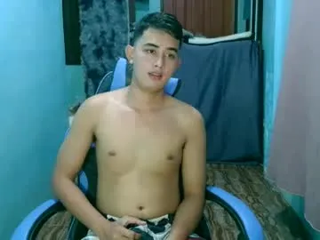 SashaCombs – webcam model profile photo Image 7