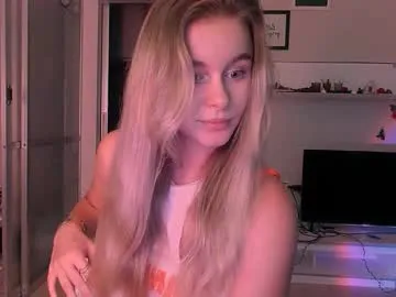 iamsomeone1234 – webcam model profile photo Image 14