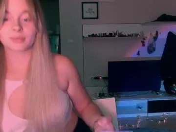 iamsomeone1234 – webcam model profile photo Image 16