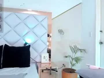 NickyAshcroft – webcam model profile photo Image 3