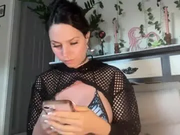 mina_moons – webcam model profile photo Image 6