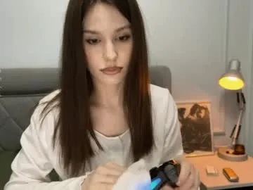 yourher0in Image 2