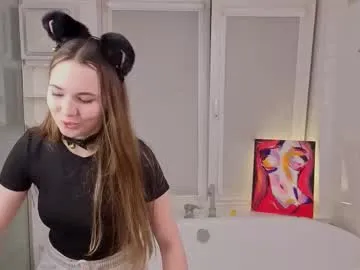 sweet_littleee cam session Image 5