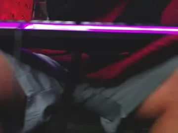 the_right_girl – webcam model profile photo Image 9