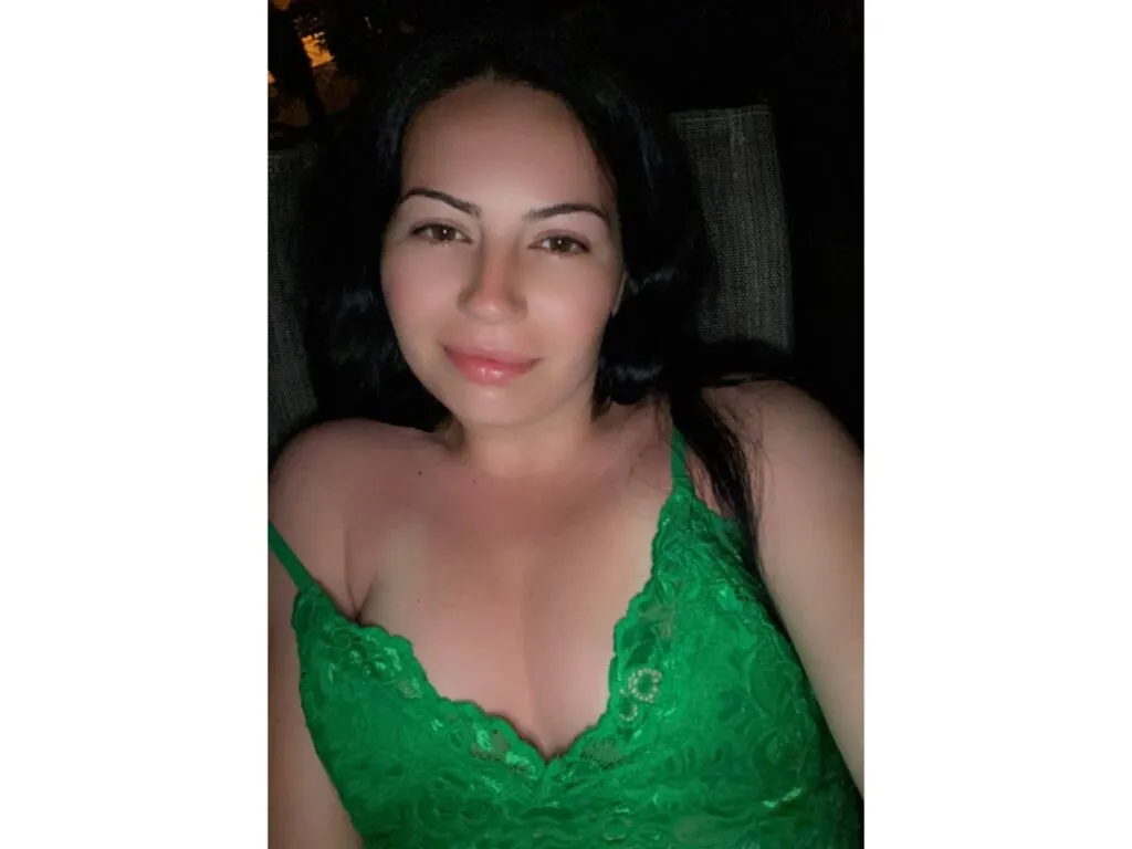 CarlaSthepyi – webcam model profile photo