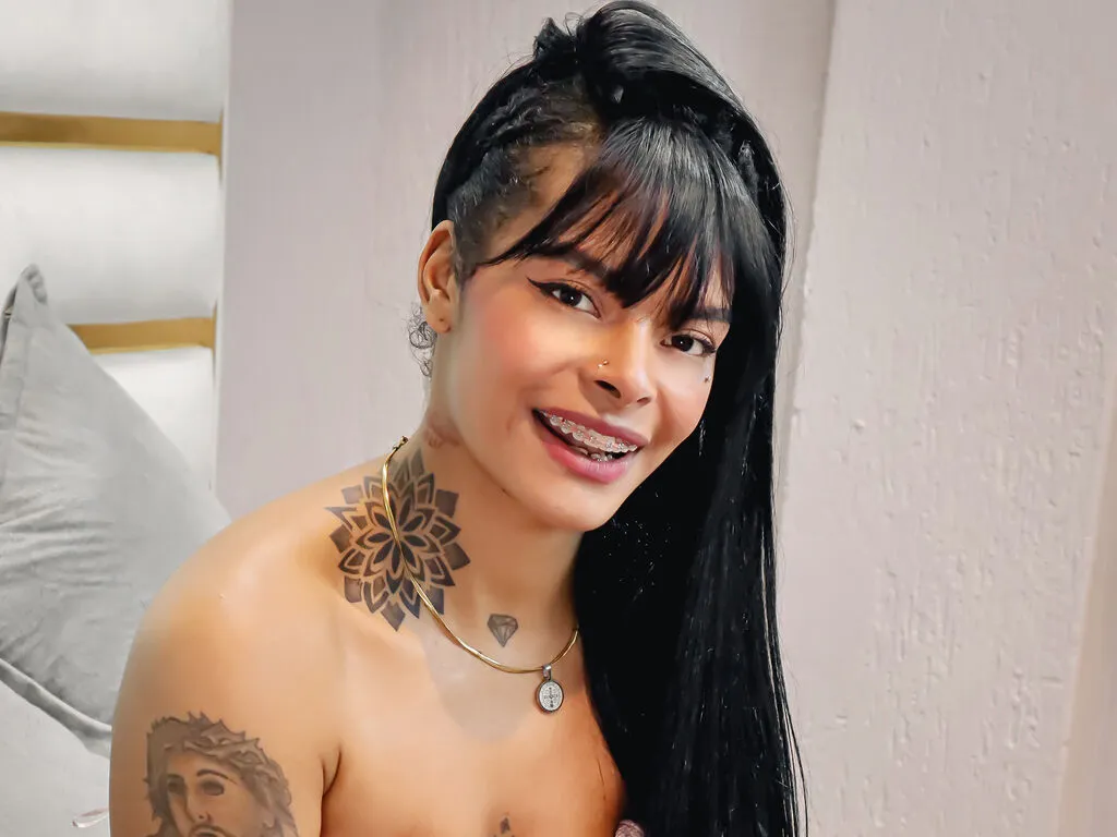 EmmaHillls – webcam model profile photo