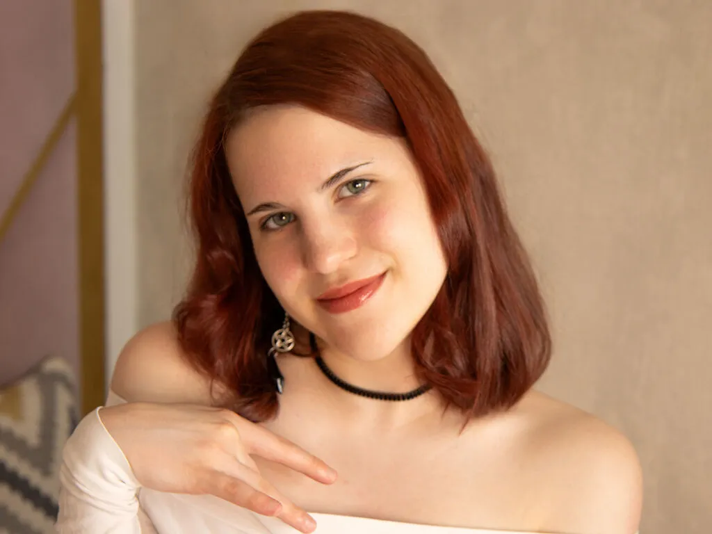 IrisPenrose – webcam model profile photo