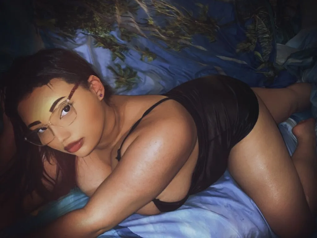 KatieRowland – webcam model profile photo