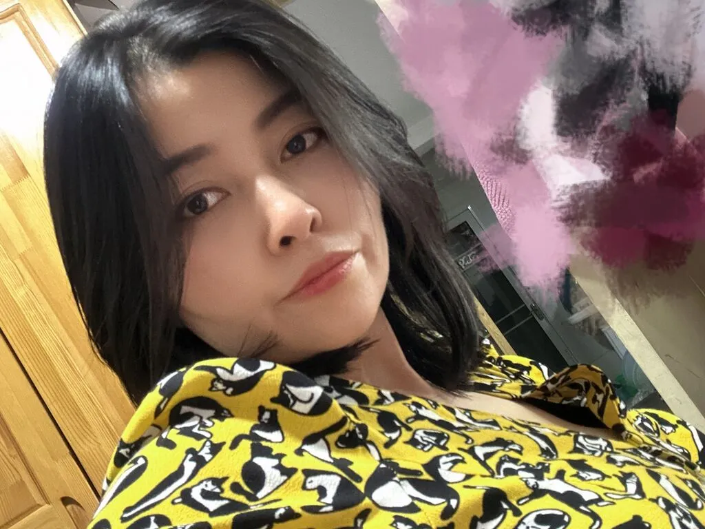 LinaZhang – webcam model profile photo